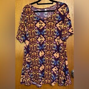 LuLaRoe  Patterned Women's Top - Sz 2X